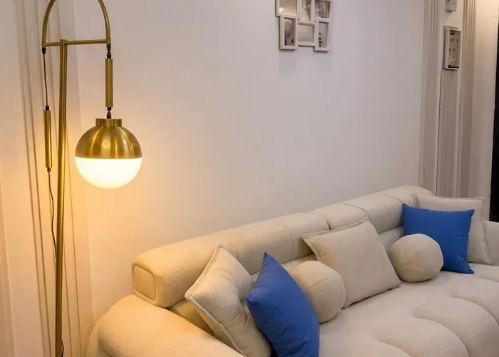 Smart Near Apartment *